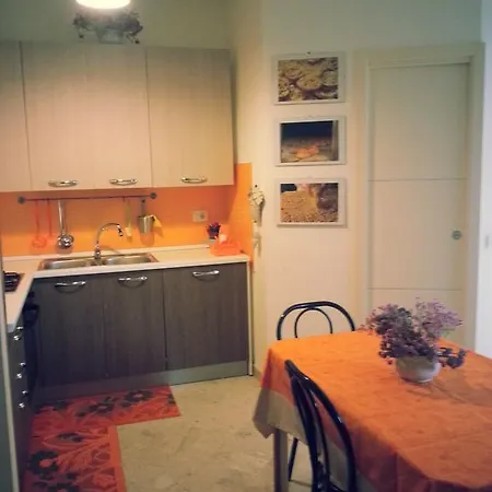Vakantiehuis Casa Vacanze Vico Xx *